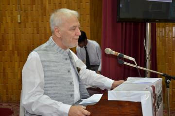 p18m1av1virngsu014fvevk1fhaq1398057959.jpg
